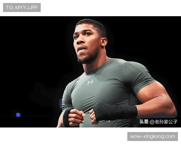 安东尼·约书亚大晚上连吃两份龙虾？这豪门日子也太奢侈了吧！